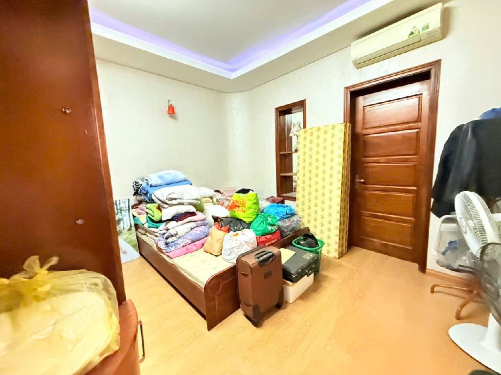 Bán nhà Vũ Trọng Phụng - diện tích 70m2 5 tầng - Lô góc, ô tô vào nhà - giá 23,5 tỷ