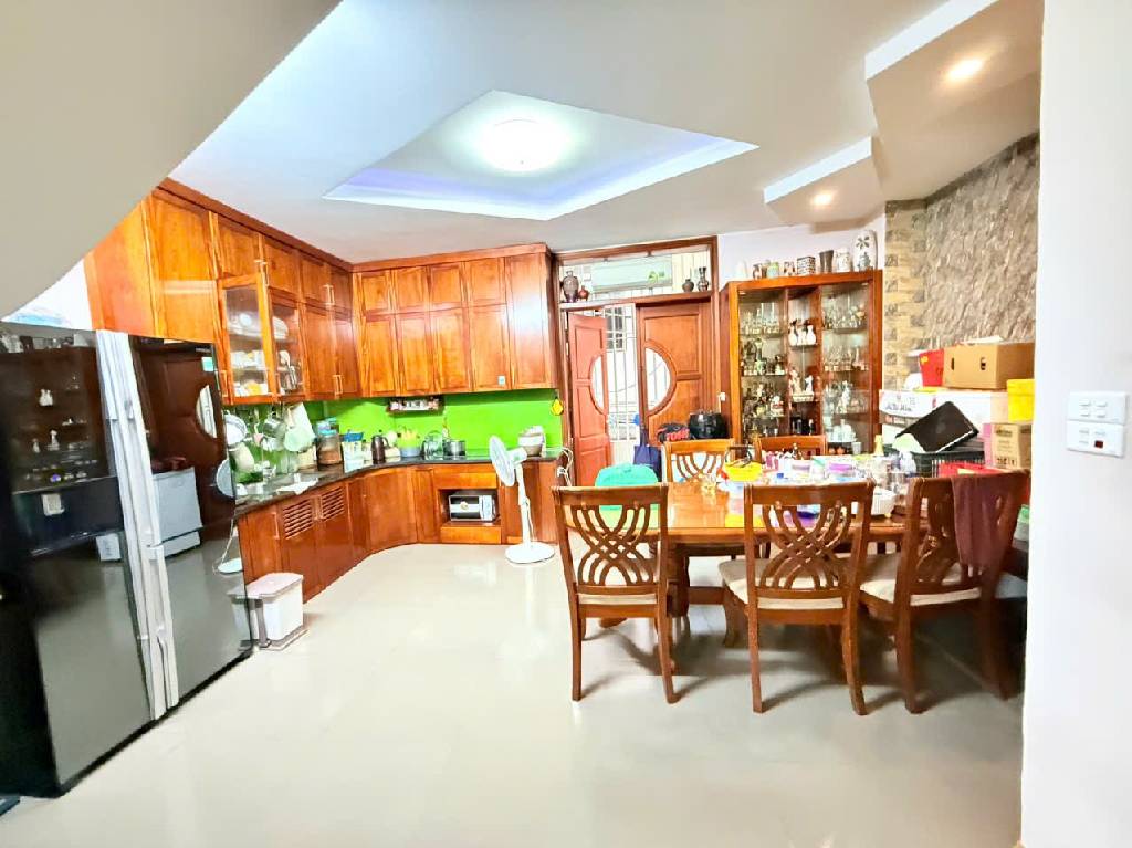 Bán nhà Vũ Trọng Phụng - diện tích 70m2 5 tầng - Lô góc, ô tô vào nhà - giá 23,5 tỷ