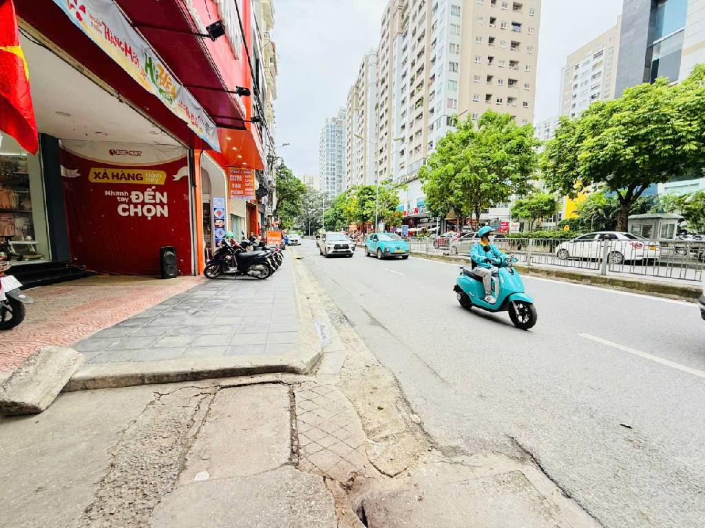 Bán nhà Vũ Trọng Phụng - diện tích 70m2 5 tầng - Lô góc, ô tô vào nhà - giá 23,5 tỷ