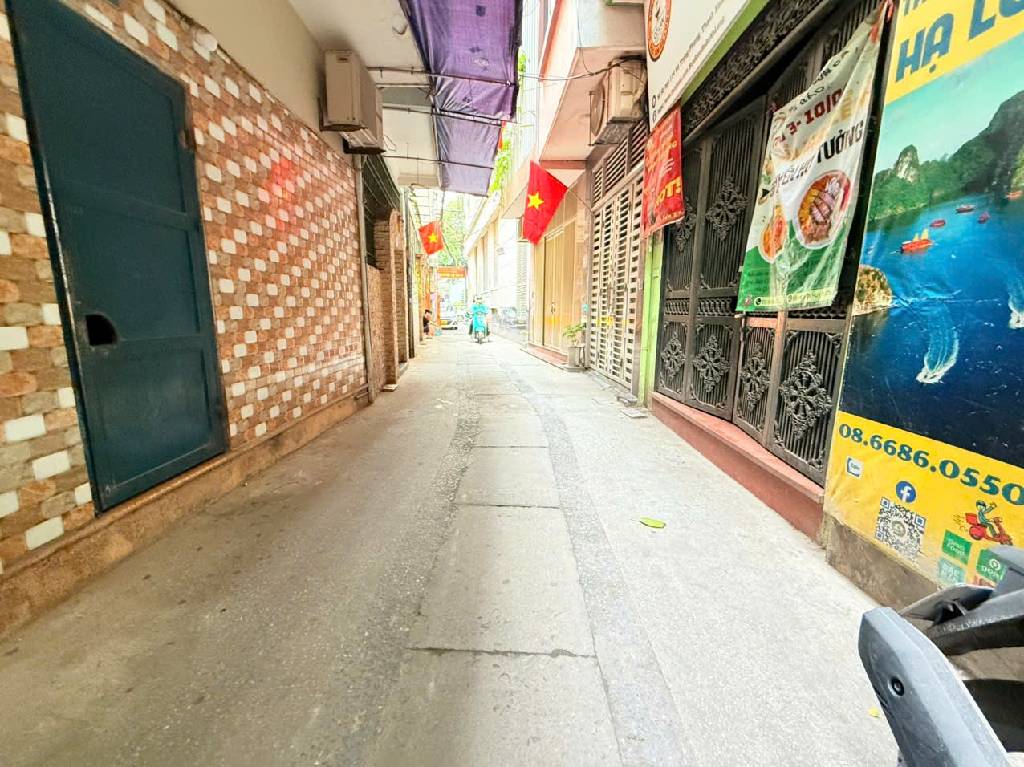 Bán nhà Vũ Trọng Phụng - diện tích 70m2 5 tầng - Lô góc, ô tô vào nhà - giá 23,5 tỷ