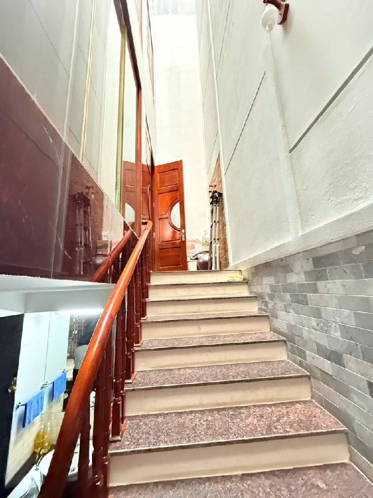 Bán nhà Vũ Trọng Phụng - diện tích 70m2 5 tầng - Lô góc, ô tô vào nhà - giá 23,5 tỷ