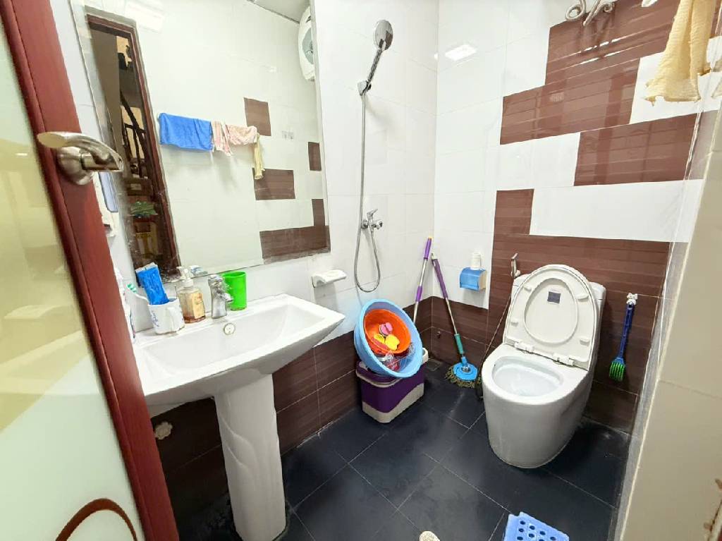 Bán nhà Vũ Trọng Phụng - diện tích 70m2 5 tầng - Lô góc, ô tô vào nhà - giá 23,5 tỷ