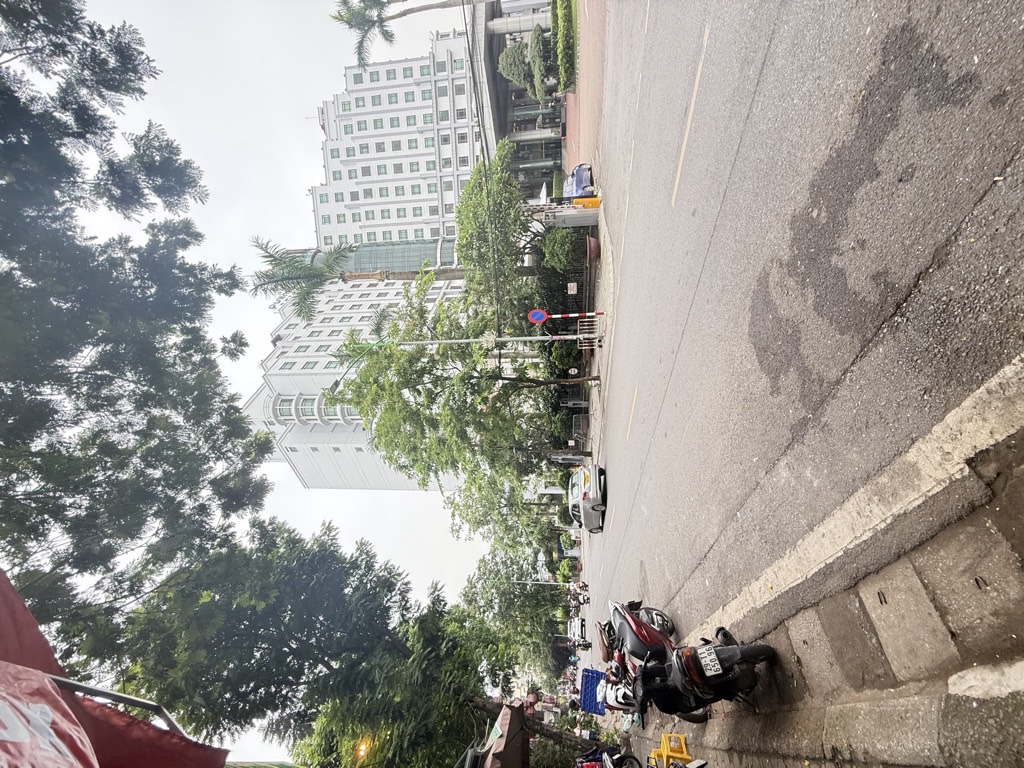 Bán nhà Giảng Võ - diện tích 37.2m2 4 tầng - Mặt phố lô góc - giá 13,8 tỷ