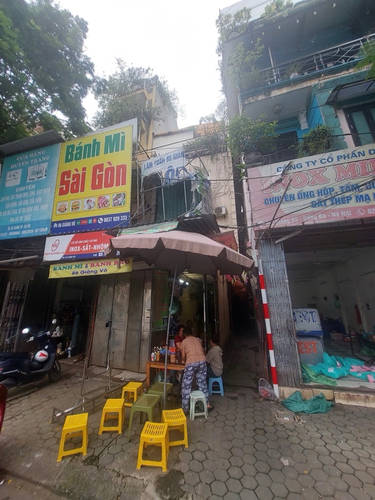 Bán nhà Giảng Võ - diện tích 37.2m2 4 tầng - Mặt phố lô góc - giá 13,8 tỷ