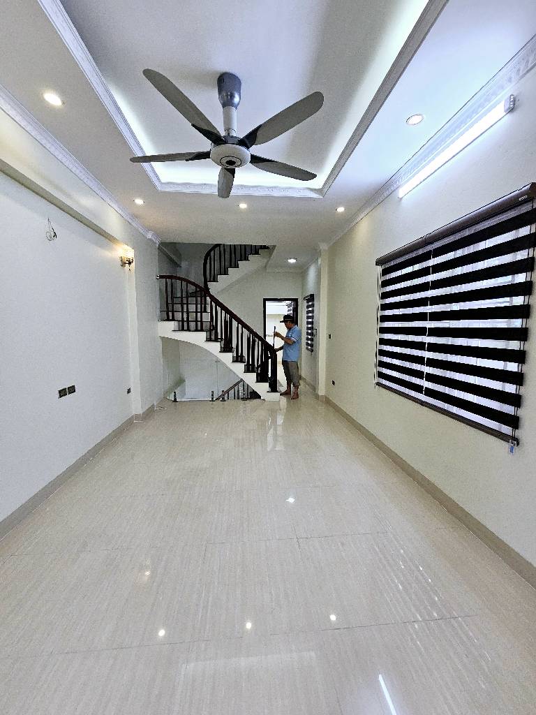 Bán nhà Ngũ Nhạc - diện tích 42m2 5 tầng - Mặt phố kinh doanh sầm uất - giá 13,8 tỷ