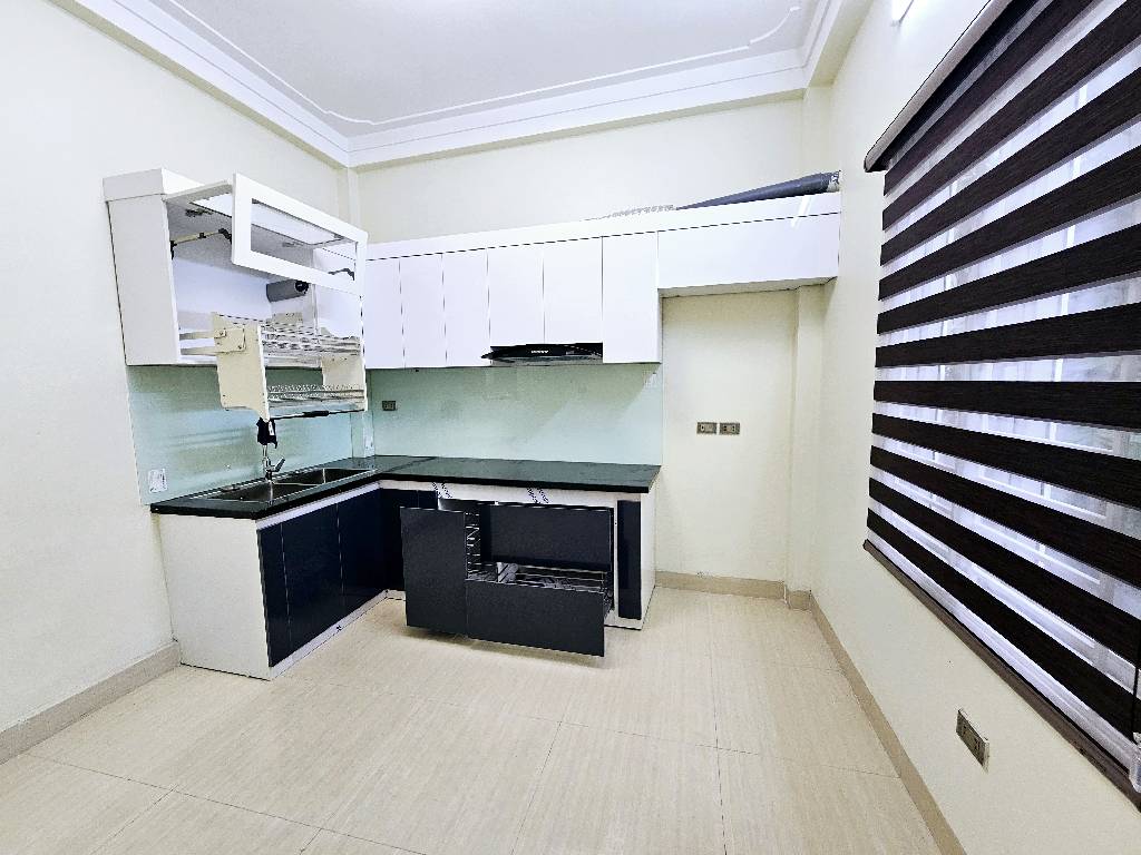 Bán nhà Ngũ Nhạc - diện tích 42m2 5 tầng - Mặt phố kinh doanh sầm uất - giá 13,8 tỷ