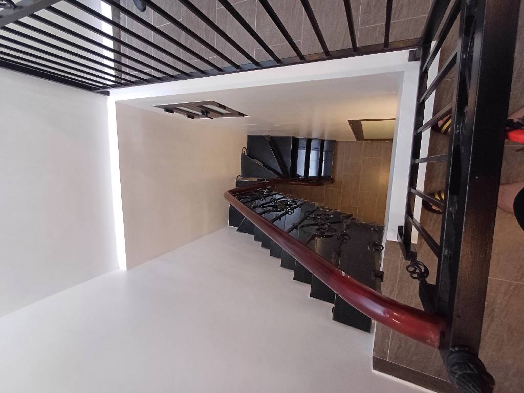 Bán nhà Cát Linh - diện tích 21m2 3 tầng - Nhà mới đẹp, ngõ đẹp - giá 5,8 tỷ