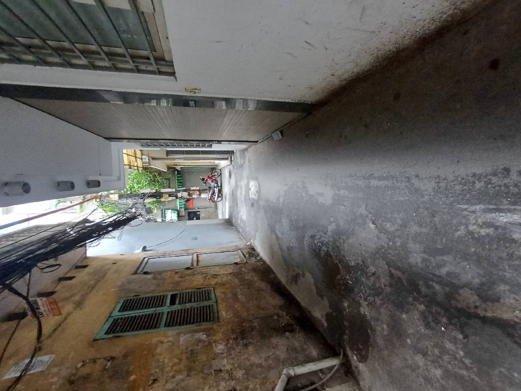 Bán nhà Cát Linh - diện tích 21m2 3 tầng - Nhà mới đẹp, ngõ đẹp - giá 5,8 tỷ