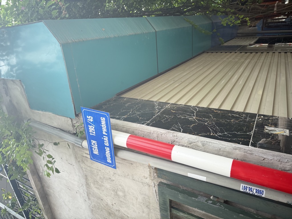 Bán nhà Giải Phóng - diện tích 48m2 5 tầng - vị trí Vàng giữa bến xe Nước Ngầm, bến xe Giáp Bát - giá 10,5 tỷ