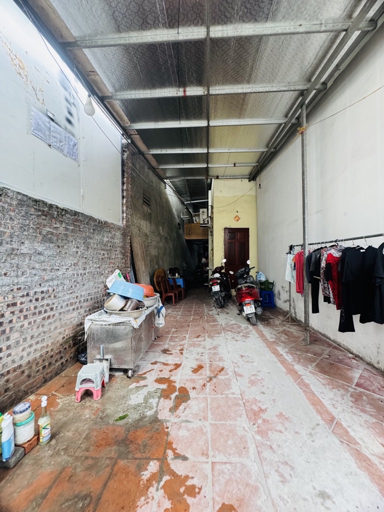 Bán nhà Bùi Huy Bích - diện tích 54m2 1 tầng - Ô TÔ NGỦ TRONG NHÀ - giá 12,6 tỷ