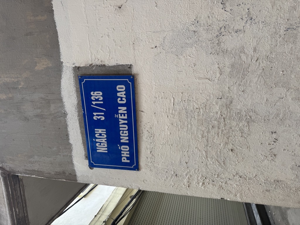 Bán nhà Nguyễn Cao - diện tích 42.7m2 3 tầng - Ô tô cách nhà 10 mét - giá 13,2 tỷ