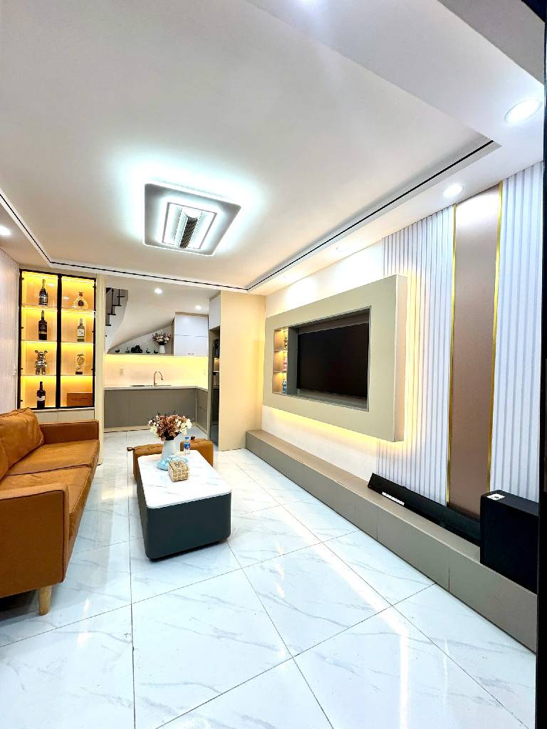 Bán nhà Khâm Thiên - Xã Đàn - Lê Duẩn - 24.7m2 4 tầng - gần phố - giá 5,85 tỷ
