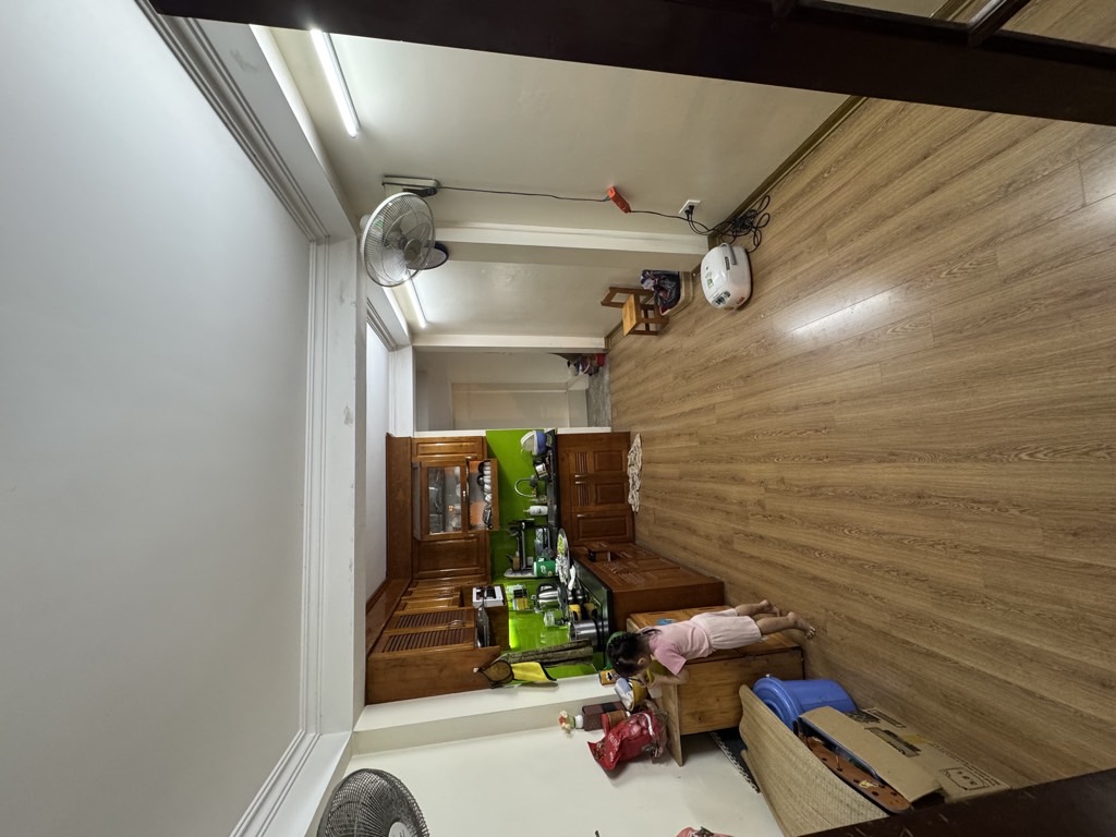 Bán nhà Hoàng Mai - diện tích 32,3m2 5 tầng - Đầu ngõ 169 Hoàng Mai - giá 7,2 tỷ