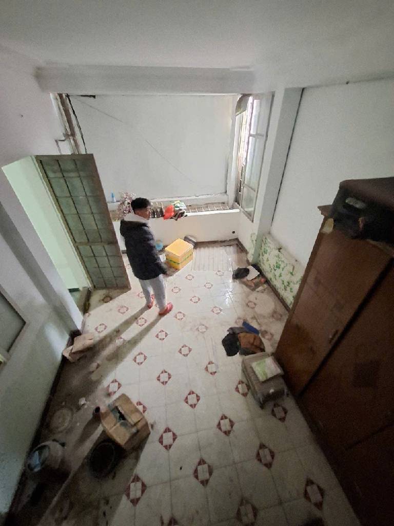 Bán nhà Nguyễn Chí Thanh - diện tích 49m2 5 tầng - Ô tô phóng vù vù - giá 22,5 tỷ