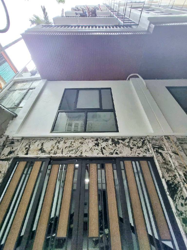 Bán nhà Phương Liệt - diện tích 73.3m2 8 tầng - Thang máy, ô tô 25m - giá 18,8 tỷ