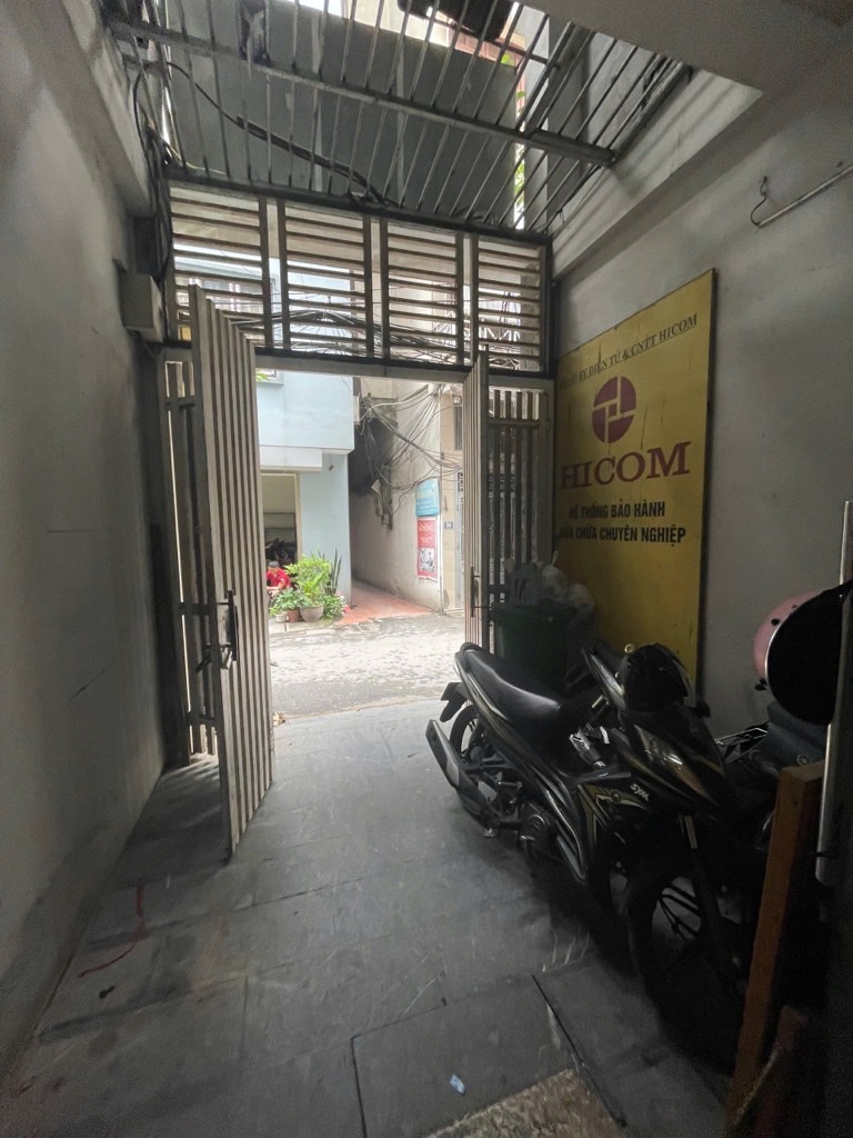 Bán nhà Hoàng Văn Thái - diện tích 68.8m2 6 tầng - Ô TÔ TRÁNH NHAU - giá 17,9 tỷ