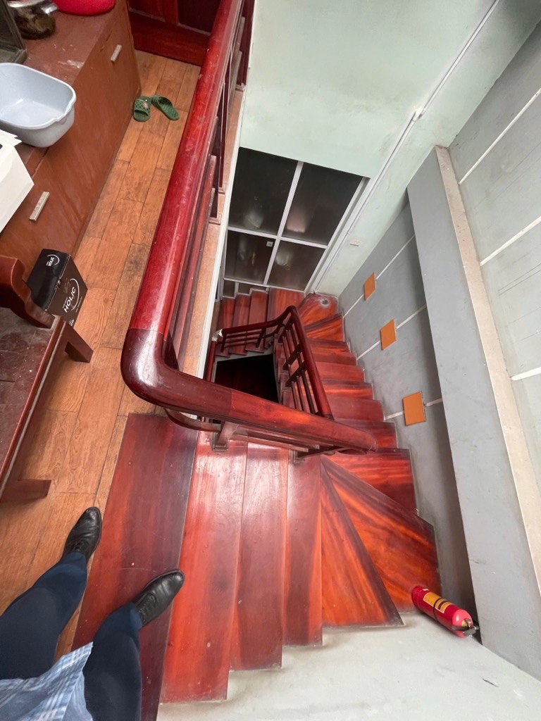 Bán nhà Hoàng Văn Thái - diện tích 68.8m2 6 tầng - Ô TÔ TRÁNH NHAU - giá 17,9 tỷ