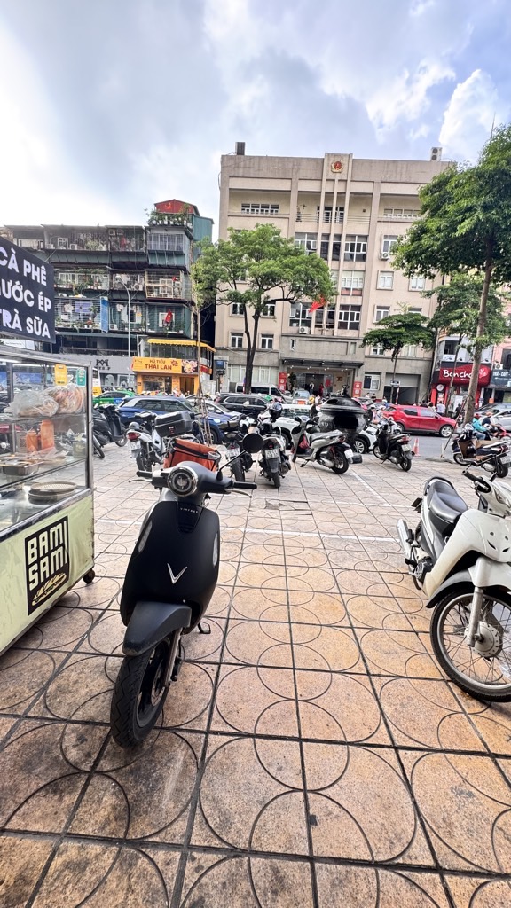 Bán nhà Phạm ngọc Thạch - diện tích 25m2 1 tầng - Mặt phố VIP Đống Đa - giá 10 tỷ