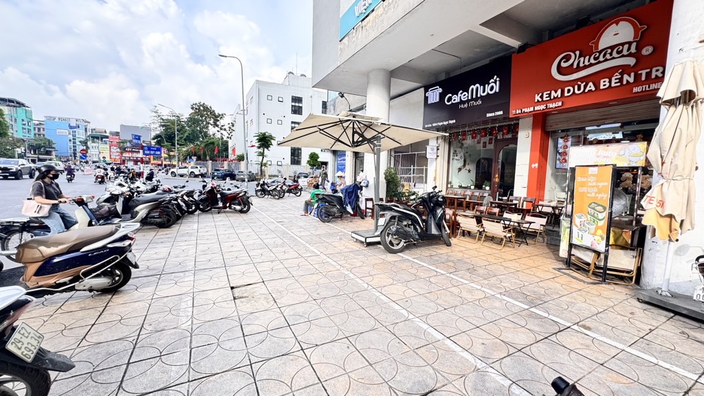 Bán nhà Phạm ngọc Thạch - diện tích 25m2 1 tầng - Mặt phố VIP Đống Đa - giá 10 tỷ