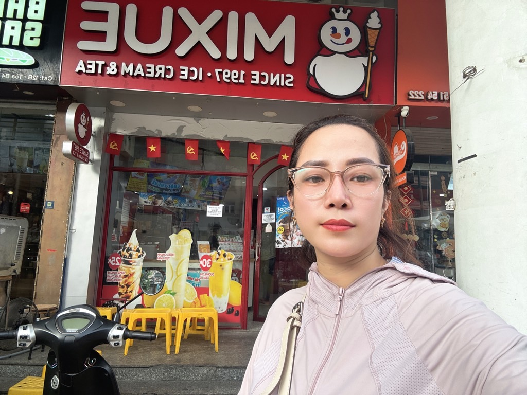 Bán nhà Phạm ngọc Thạch - diện tích 25m2 1 tầng - Mặt phố VIP Đống Đa - giá 10 tỷ