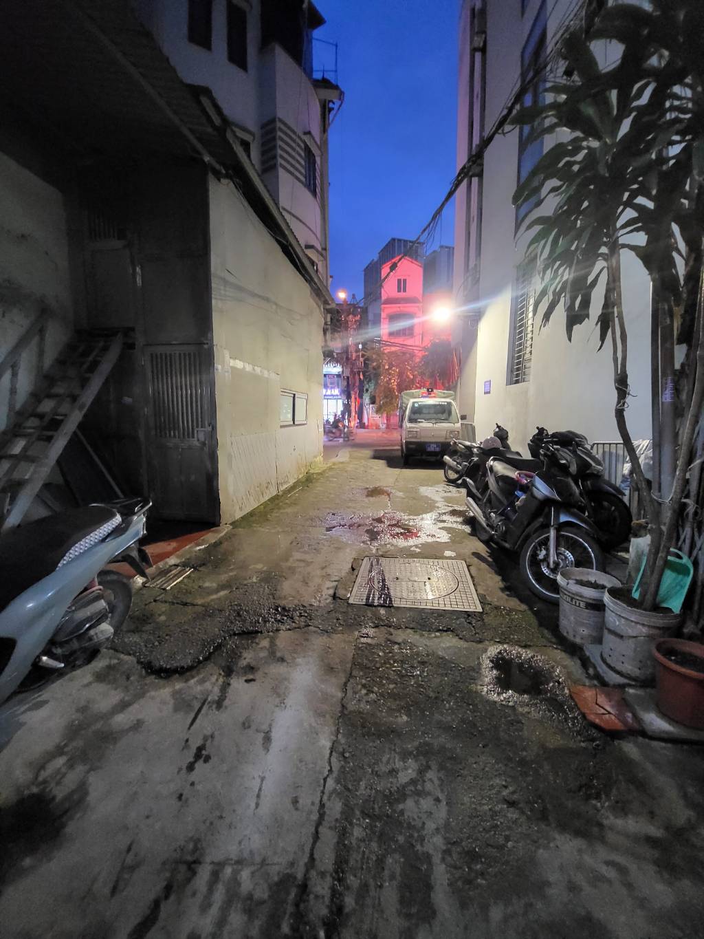 Bán nhà Hồng Mai - diện tích 34,9m2 6 tầng - Ô TÔ TRÁNH - giá 16,8 tỷ