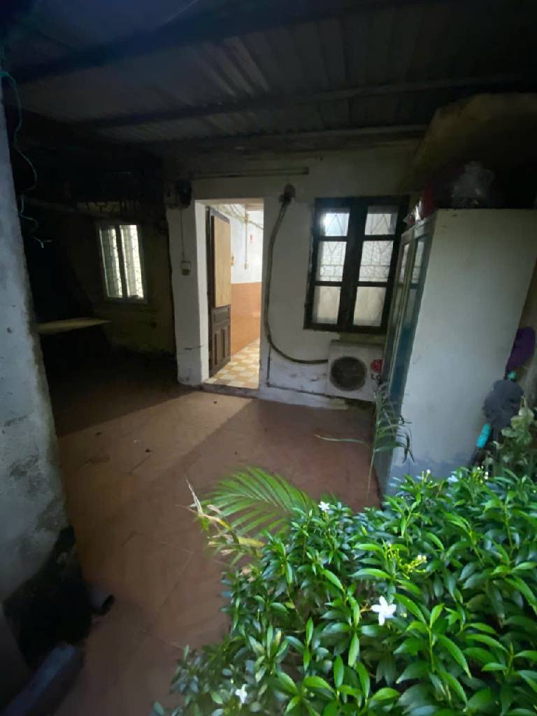 Bán nhà Mai Động - diện tích 42.8m2 1 tầng - Mặt ngõ to hơn phố - giá 15,8 tỷ