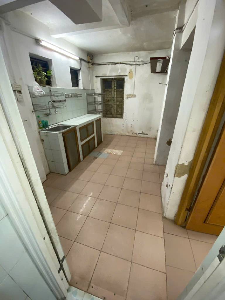 Bán nhà Mai Động - diện tích 42.8m2 1 tầng - Mặt ngõ to hơn phố - giá 15,8 tỷ