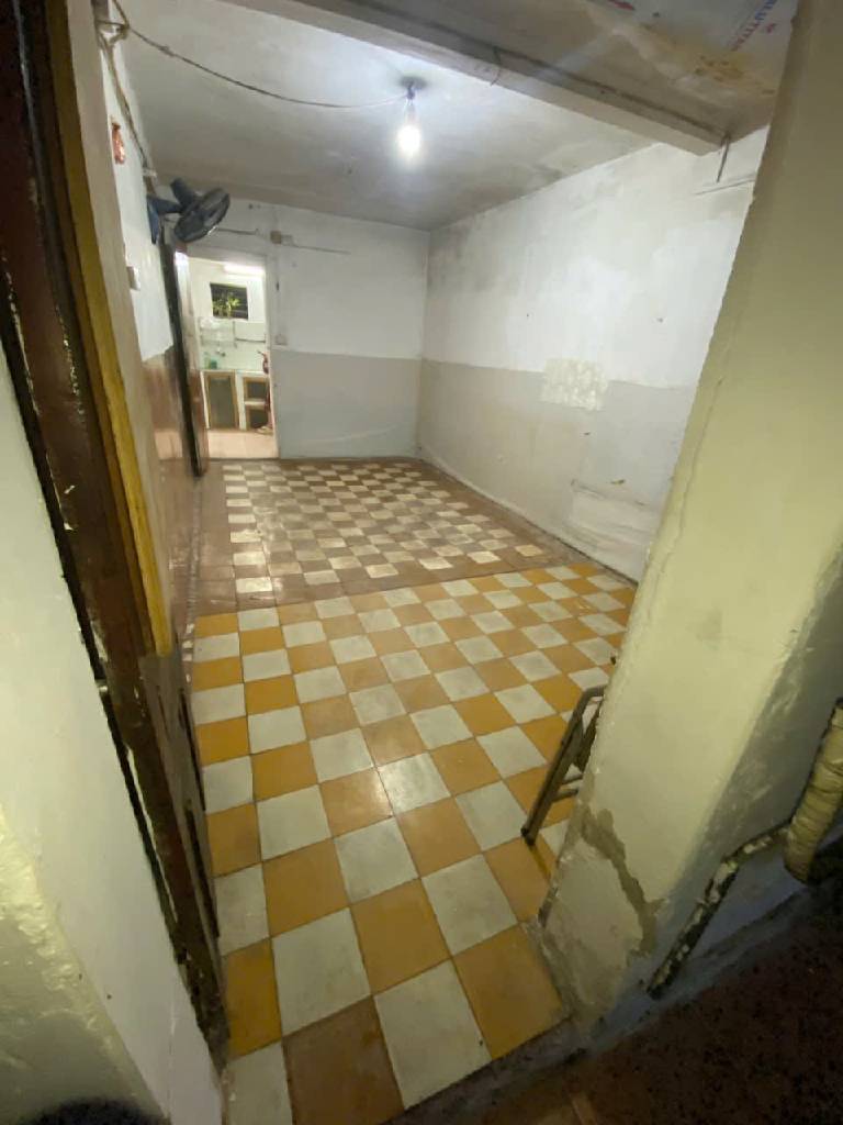 Bán nhà Mai Động - diện tích 42.8m2 1 tầng - Mặt ngõ to hơn phố - giá 15,8 tỷ