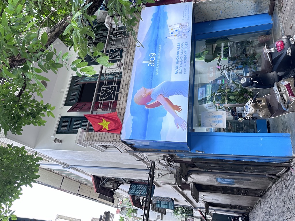 Bán nhà Lê Văn Hưu - diện tích 76.2m2 2 tầng - Lô góc, kinh doanh sầm uất - giá 16 tỷ