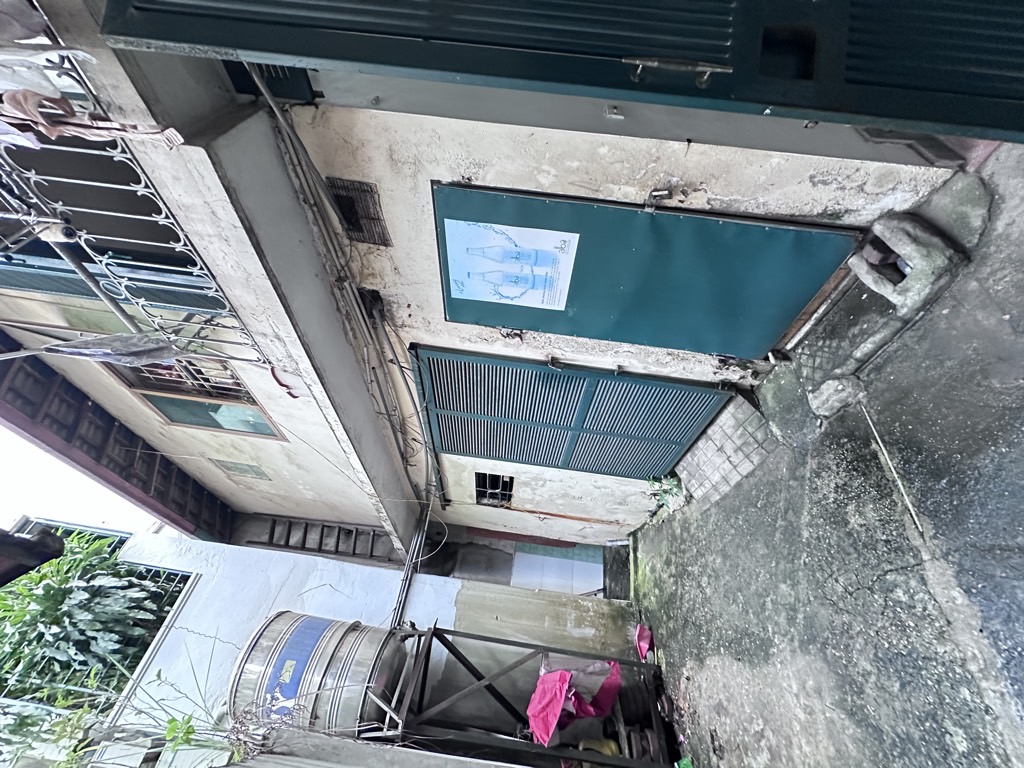 Bán nhà Lê Văn Hưu - diện tích 76.2m2 2 tầng - Lô góc, kinh doanh sầm uất - giá 16 tỷ