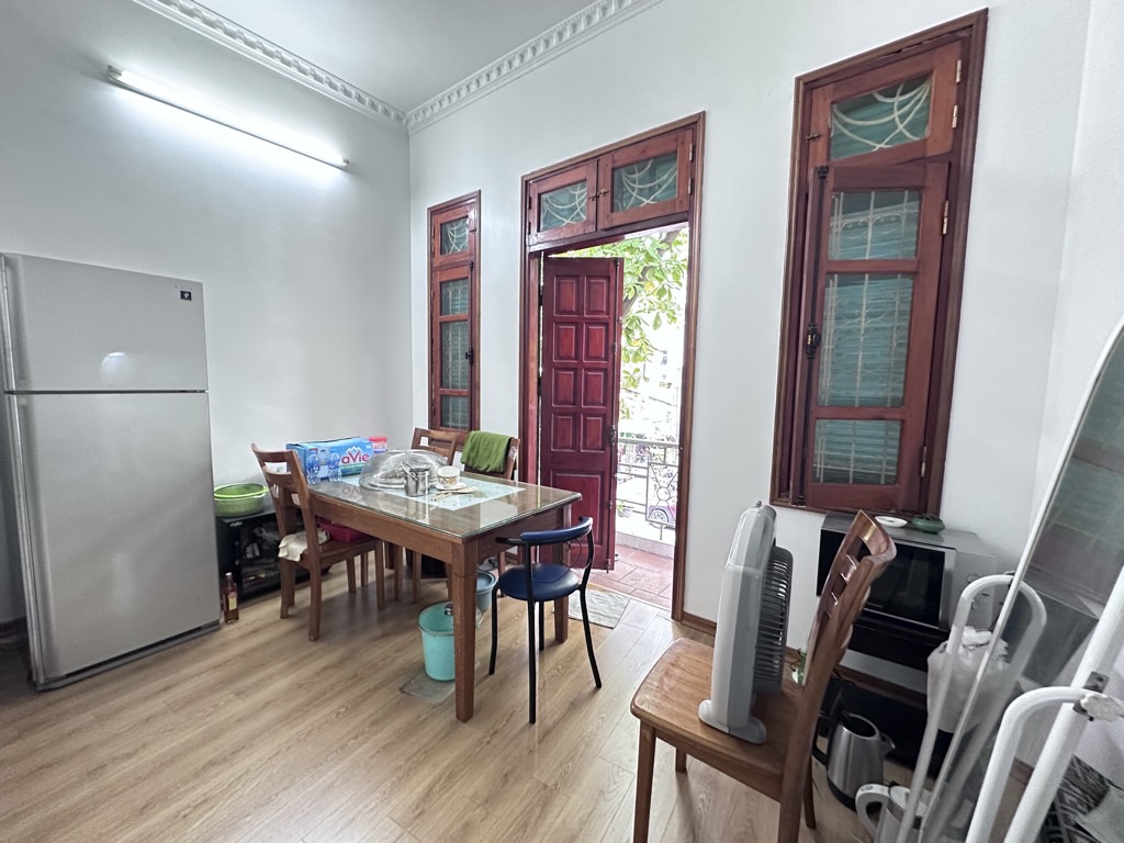 Bán nhà Lê Văn Hưu - diện tích 76.2m2 2 tầng - Lô góc, kinh doanh sầm uất - giá 16 tỷ