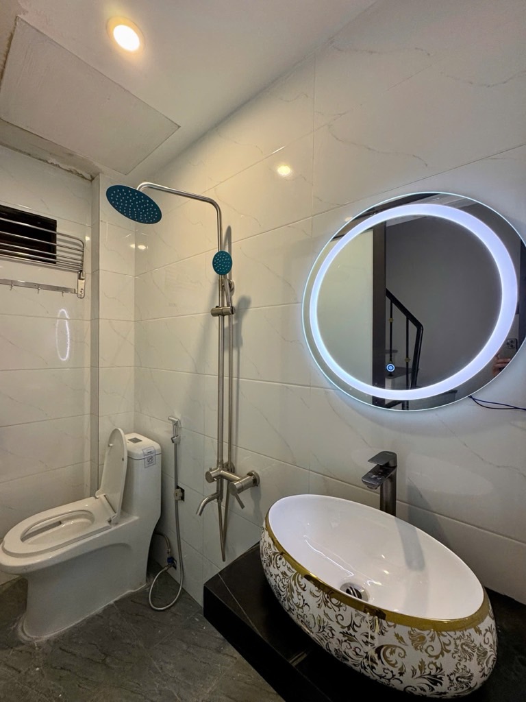 Nhỉnh 5 tỷ có nhà Bạch Mai - Phố Huế  - 24m2 5 tầng - 2 mặt thoáng