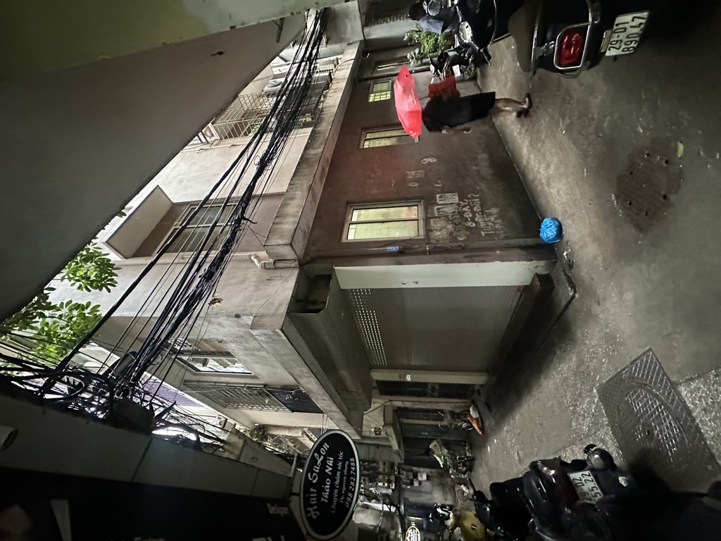 Bán nhà Đồng Nhân - diện tích 48m2 3 tầng - Ngõ thông, mặt tiền rộng - giá 12,5 tỷ