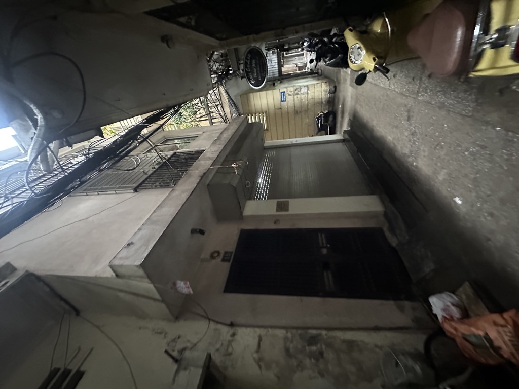 Bán nhà Đồng Nhân - diện tích 48m2 3 tầng - Ngõ thông, mặt tiền rộng - giá 12,5 tỷ