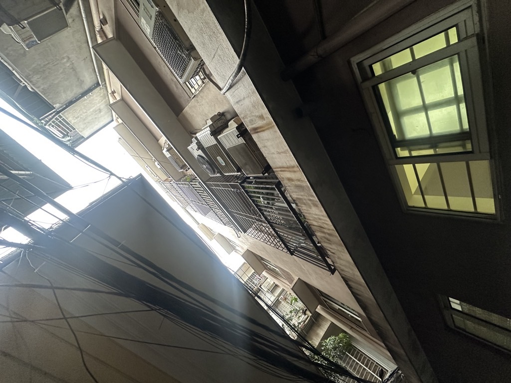 Bán nhà Đồng Nhân - diện tích 48m2 3 tầng - Ngõ thông, mặt tiền rộng - giá 12,5 tỷ