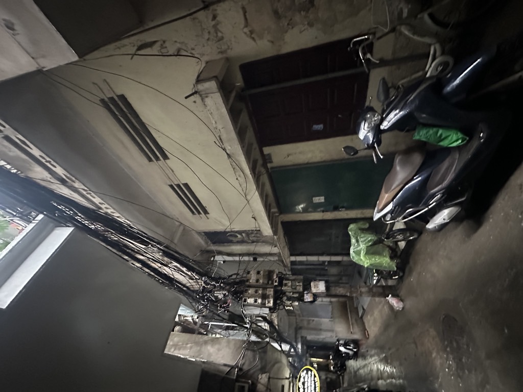 Bán nhà Đồng Nhân - diện tích 48m2 3 tầng - Ngõ thông, mặt tiền rộng - giá 12,5 tỷ