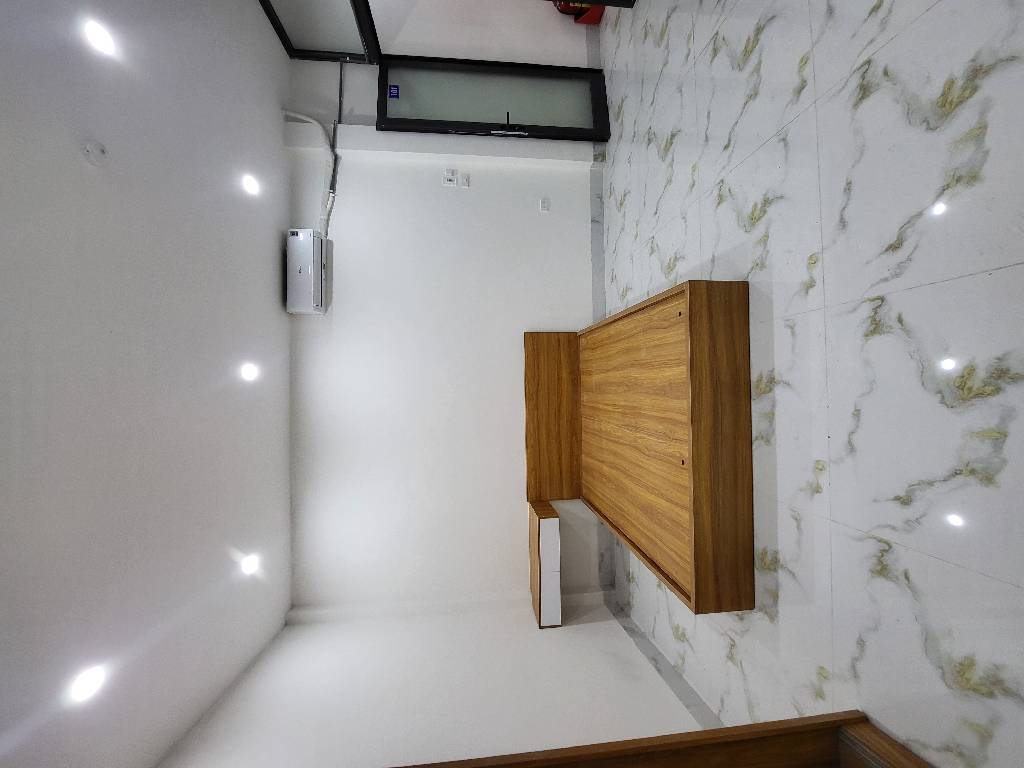 Bán nhà Trương Định - diện tích 53,3m2 5 tầng - Ô TÔ ĐỖ GẦN - giá 13,5 tỷ