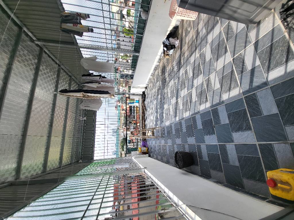 Bán nhà Trương Định - diện tích 53,3m2 5 tầng - Ô TÔ ĐỖ GẦN - giá 13,5 tỷ