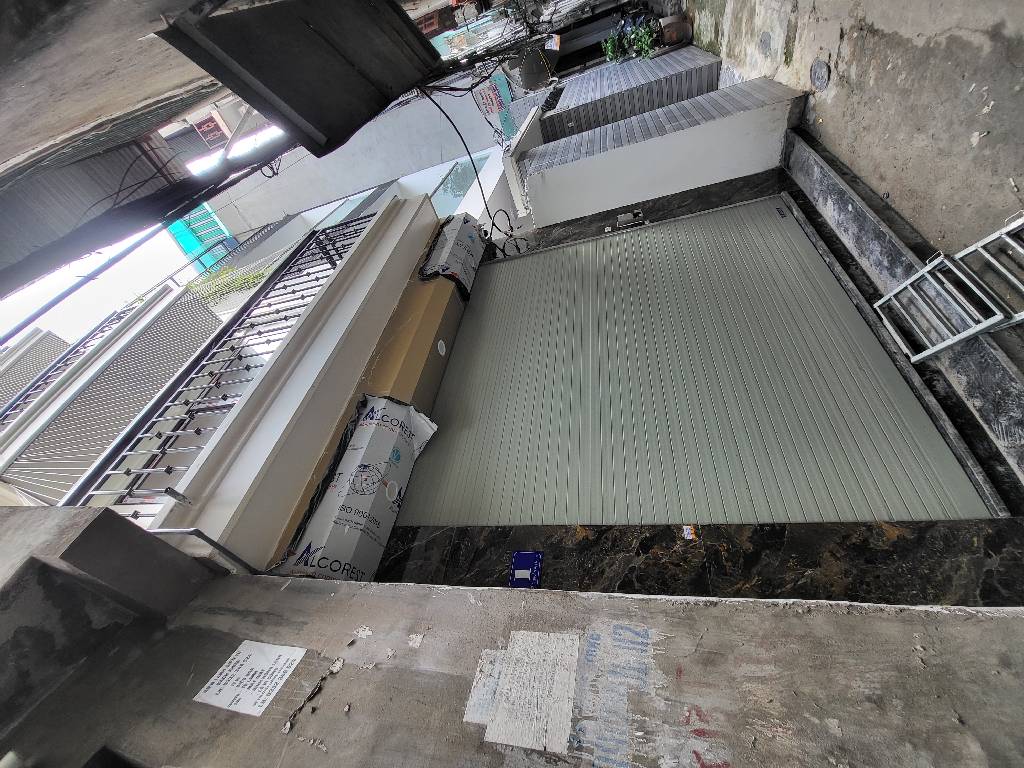 Bán nhà Trương Định - diện tích 53,3m2 5 tầng - Ô TÔ ĐỖ GẦN - giá 13,5 tỷ