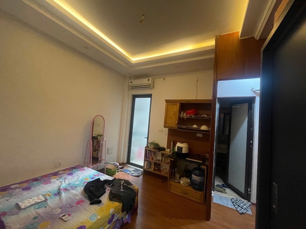 Bán nhà Trương Định - diện tích 38.2m2 7 tầng - 10 phòng cho thuê - giá 9,6 tỷ