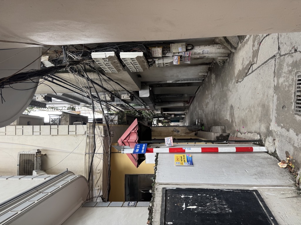 Bán nhà Trương Định - diện tích 38.2m2 7 tầng - 10 phòng cho thuê - giá 9,6 tỷ