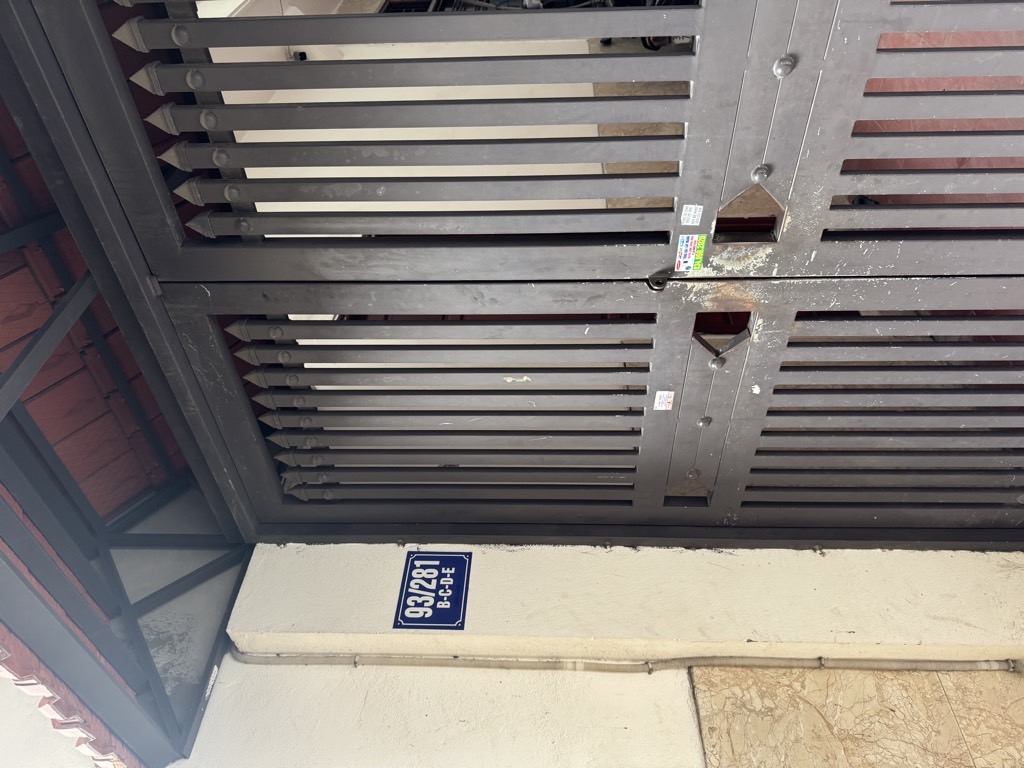 Bán nhà Trương Định - diện tích 38.2m2 7 tầng - 10 phòng cho thuê - giá 9,6 tỷ