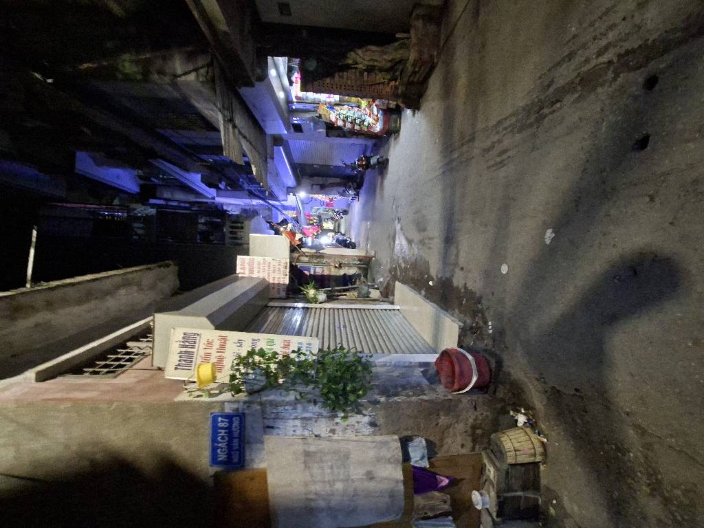 Bán nhà Ngõ Văn Hương - diện tích 45.2m2 1 tầng - Mảnh đất đẹp mặt tiền rộng - giá 7,3 tỷ