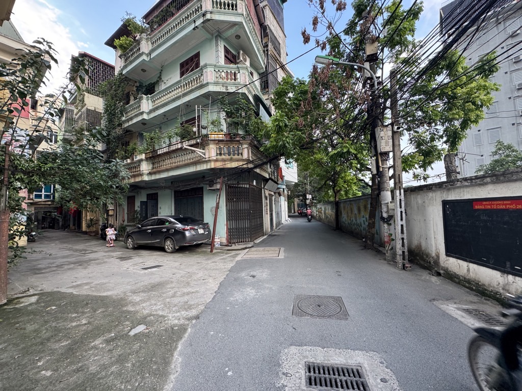 Bán nhà Vũ Tông Phan - diện tích 45.4m2 5 tầng - ô tô tránh - giá 11,5 tỷ