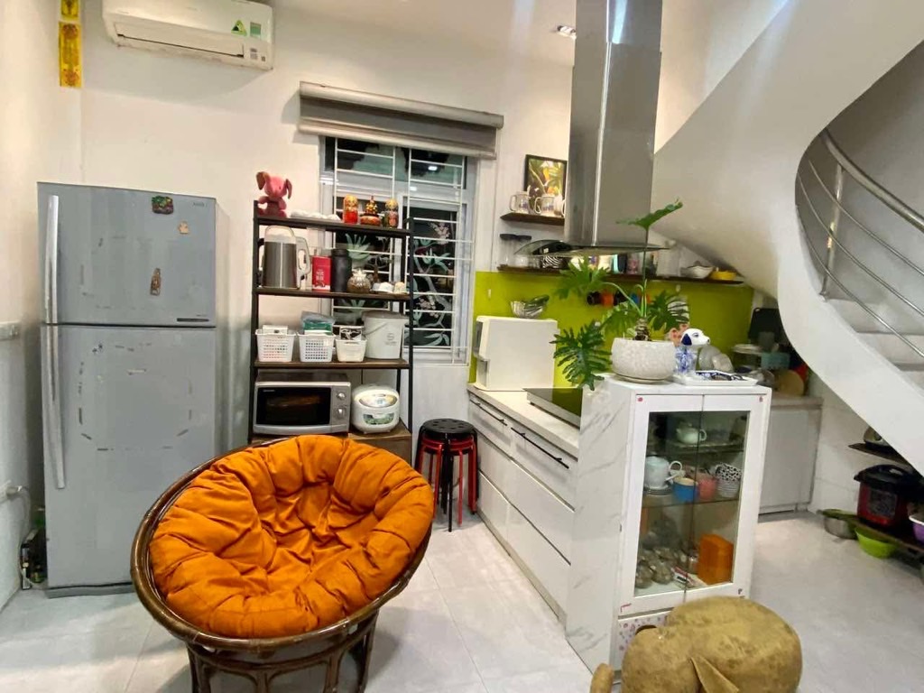 Bán nhà Đại La - diện tích 37.2m2 3 tầng - Ngõ thông, thoáng - giá 8,5 tỷ