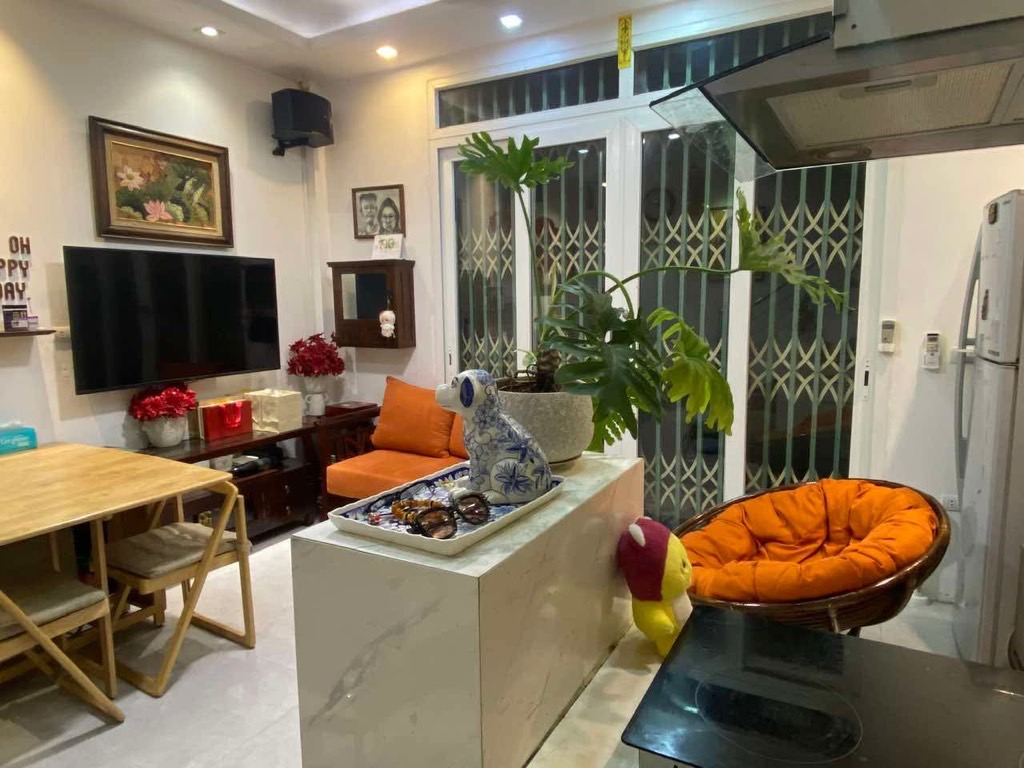 Bán nhà Đại La - diện tích 37.2m2 3 tầng - Ngõ thông, thoáng - giá 8,5 tỷ