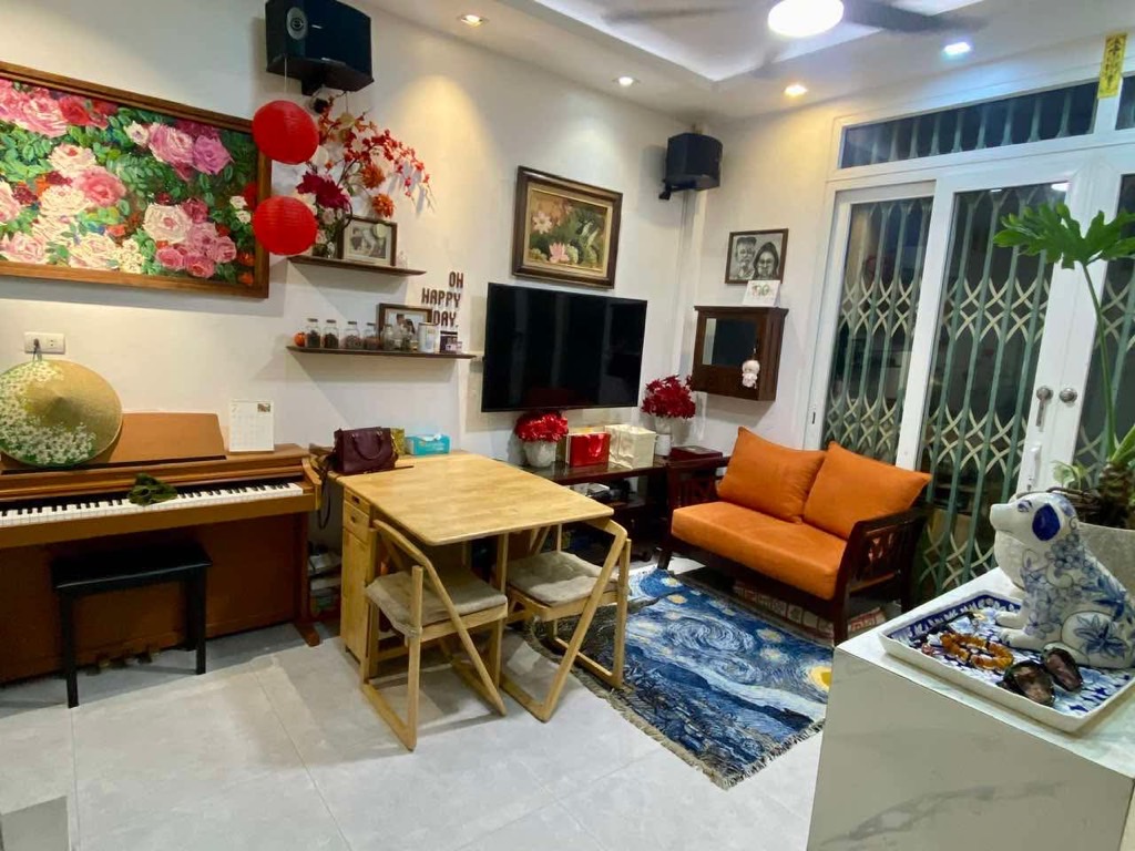 Bán nhà Đại La - diện tích 37.2m2 3 tầng - Ngõ thông, thoáng - giá 8,5 tỷ