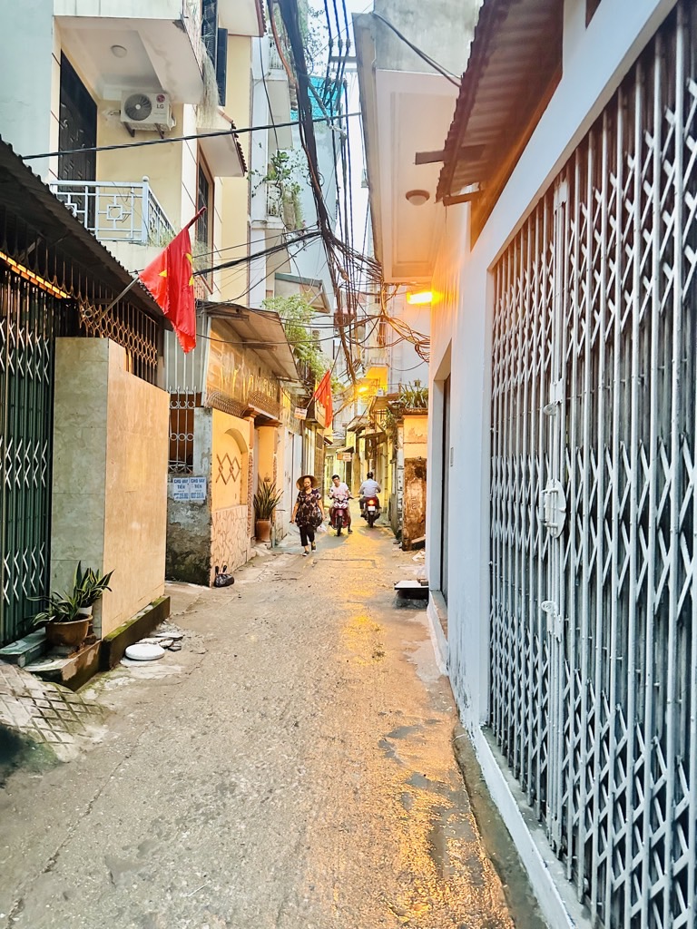 Bán nhà ngõ 219 Định Công Thượng - 48m2 7 tầng thang máy - ô tô đỗ cửa kinh doanh - giá 15,2 tỷ