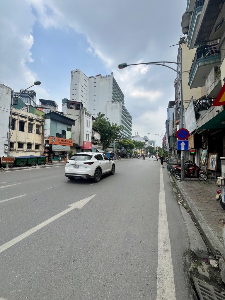 Bán nhà Lê Duẩn - diện tích 43m2 1 tầng - Cực đẹp gần Văn Miếu - giá 20 tỷ