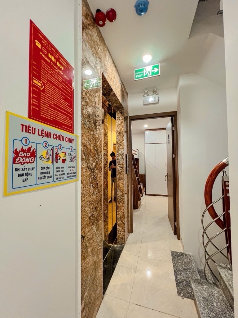 Bán nhà Bạch Mai - diện tích 63m2 5 tầng - SIÊU PHẨM CCMN - giá 17,9 tỷ